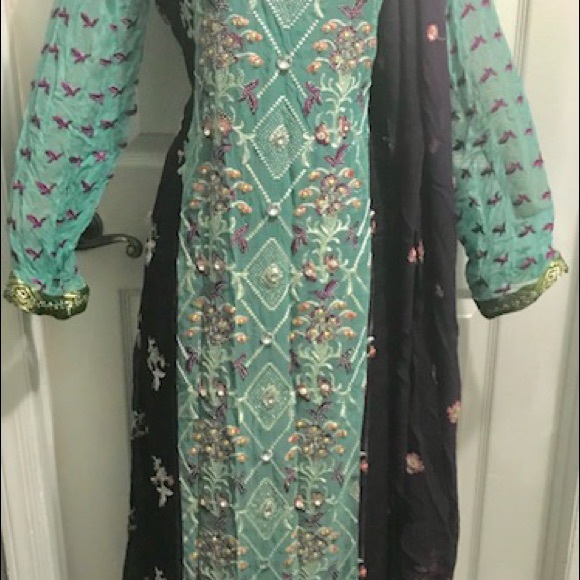 Green and maroon georgette with pink and cream wor - Picture 1 of 3